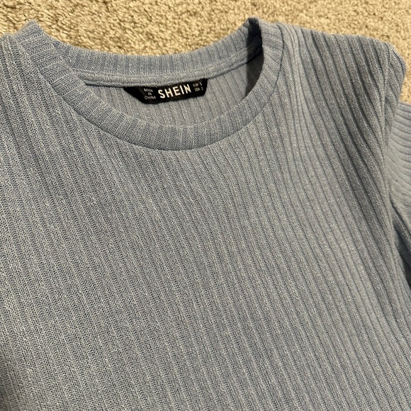 Cropped T-Shirt - Picture 3 of 3